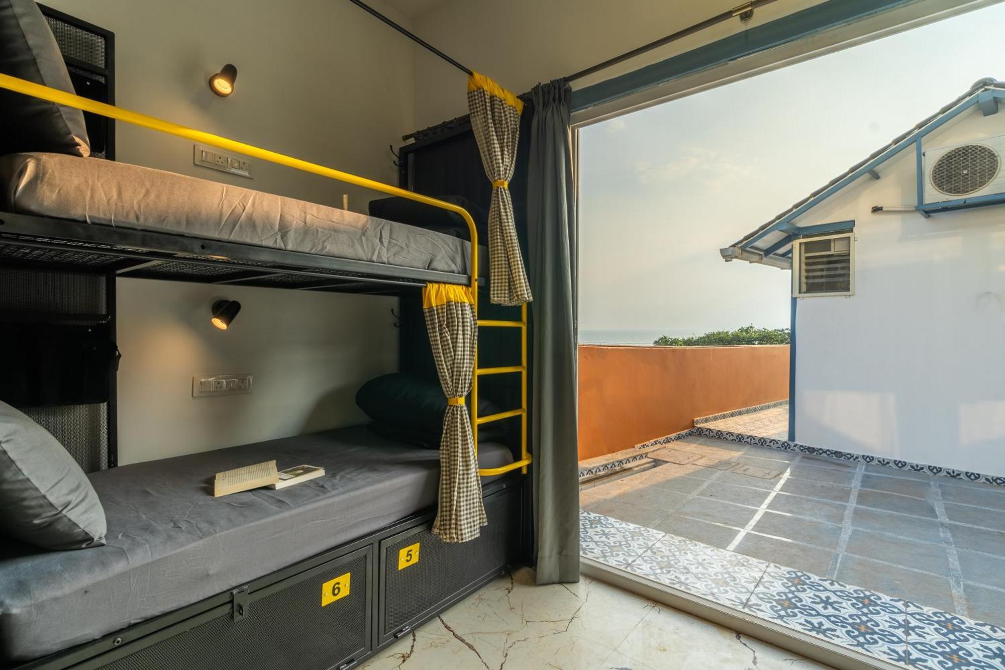 The Hosteller Goa, Mandrem Quarto foto